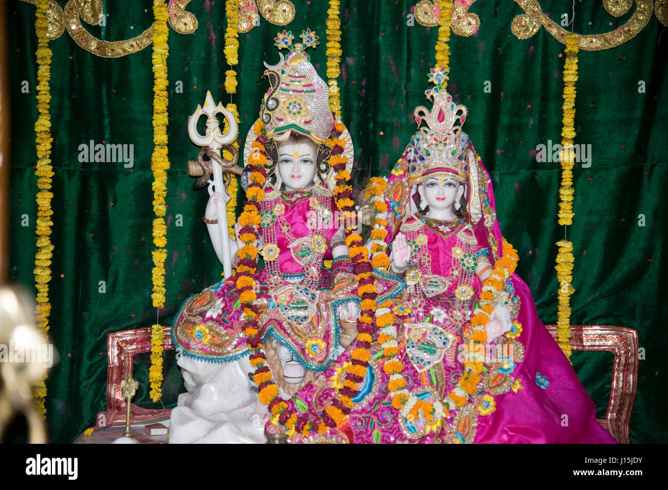 Shiv parvati statua tempio, mathura, Uttar Pradesh, India, Asia Foto Stock