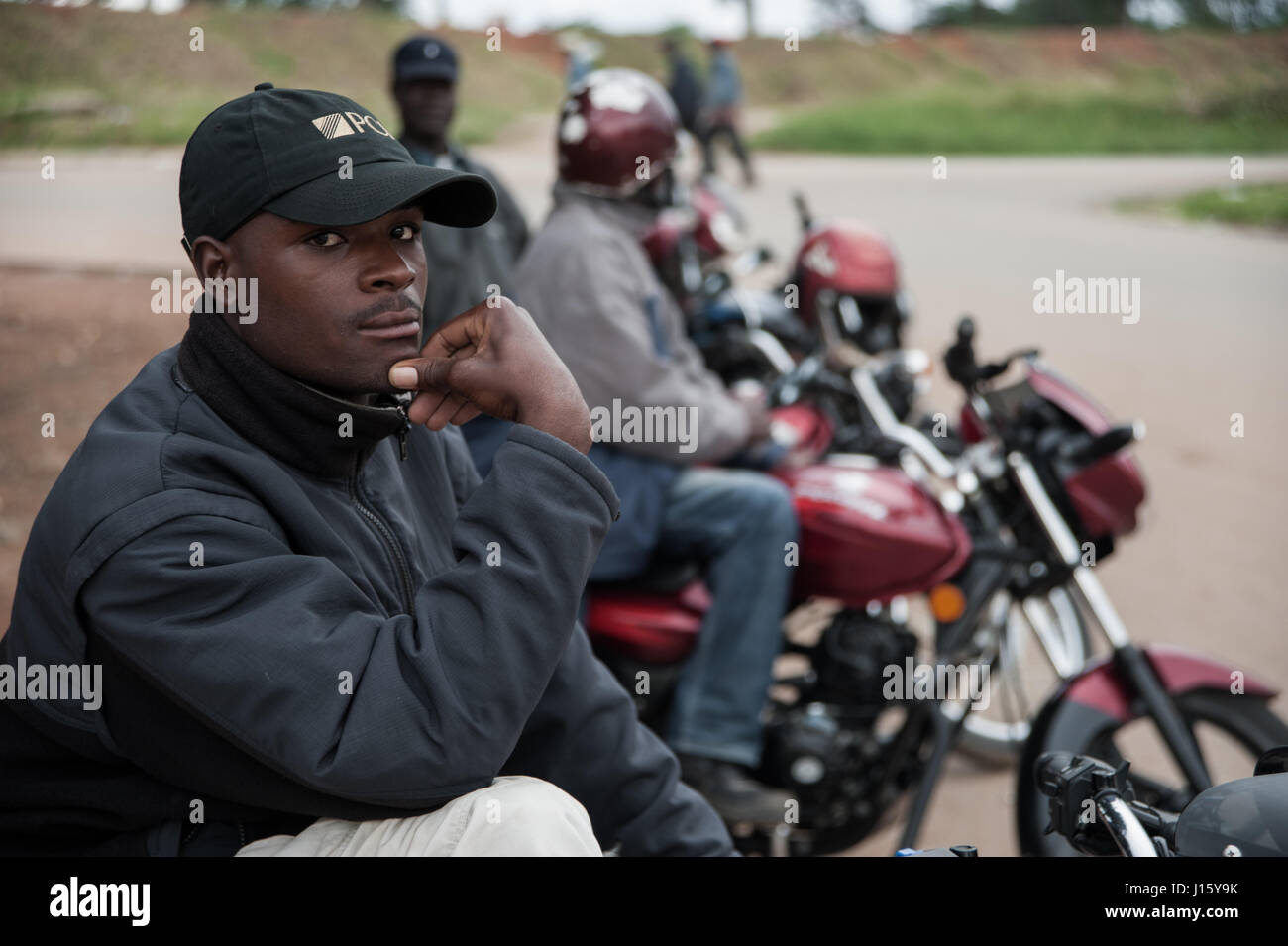 Una moto taxi a Huambo, in Angola Foto Stock