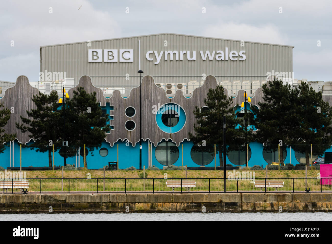 BBC Cymru Wales Roath bloccare Studios. La televisione impianto produttivo nel bacino Roath al Porth Teigr area della Baia di Cardiff Foto Stock