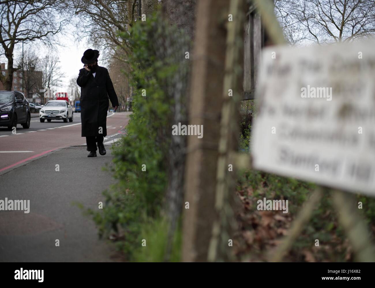 Una vista generale di un uomo ebraico a Londra. Foto Stock