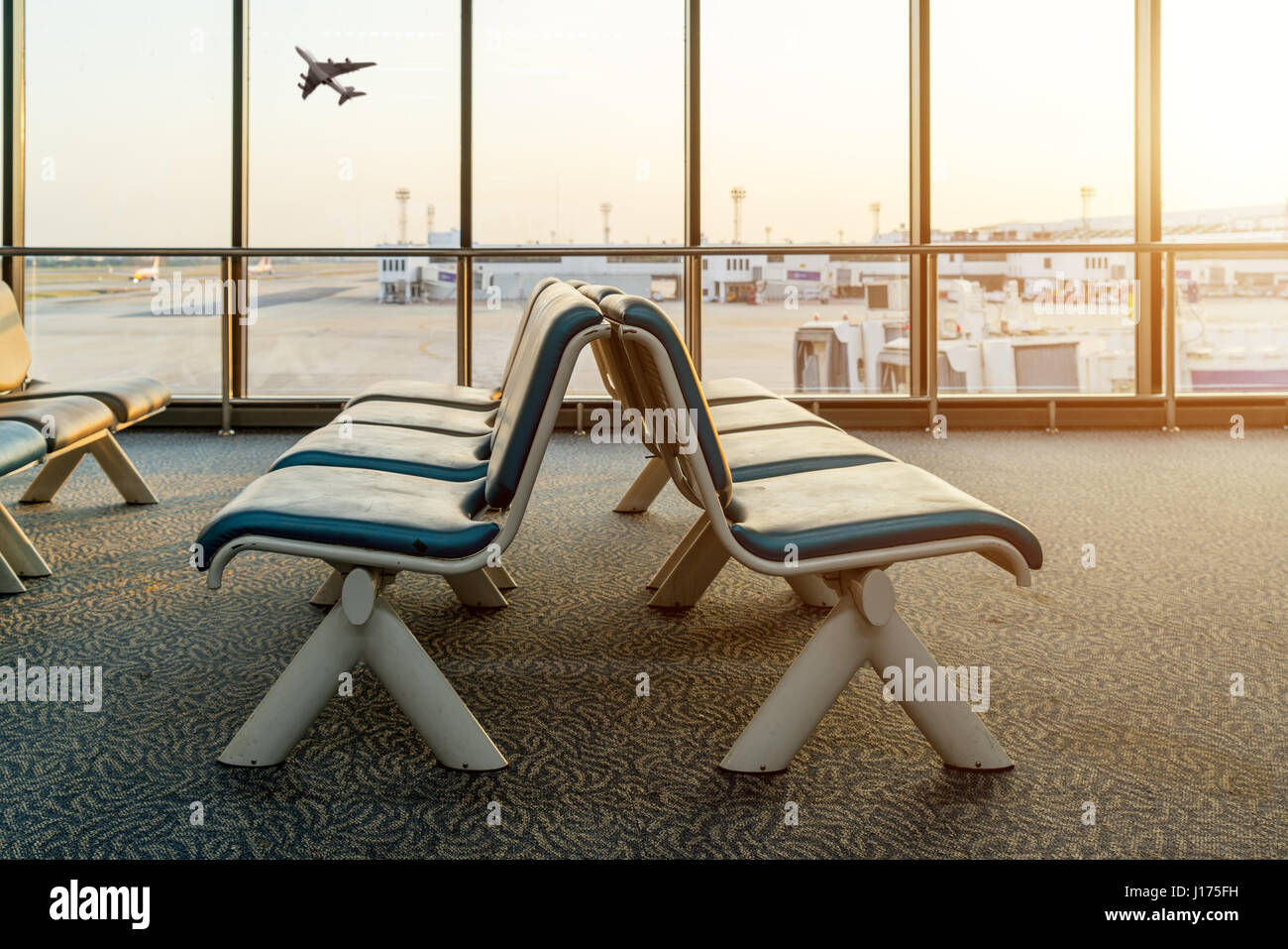 Sedie per l'aeroporto immagini e fotografie stock ad alta risoluzione -  Pagina 2 - Alamy