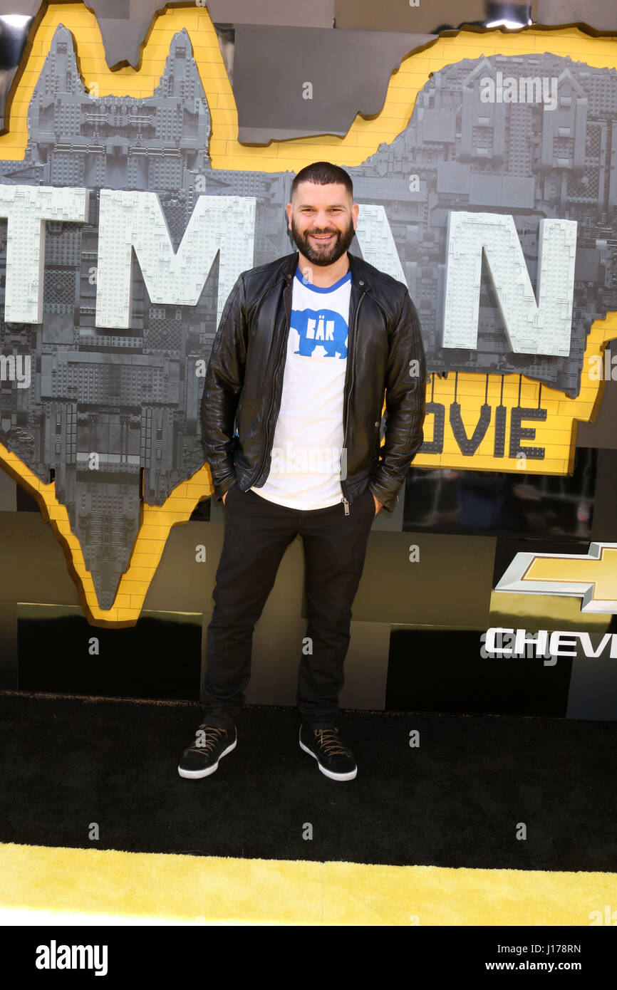 Westwood, CA, Stati Uniti d'America. 4 febbraio, 2017. LOS ANGELES - Feb 4: Guillermo Diaz al ''Lego Batman Movie'' Premiere presso il Village Theatre il 4 febbraio 2017 a Westwood, CA Credito: Kathy Hutchins/via filo di ZUMA ZUMA/filo/Alamy Live News Foto Stock