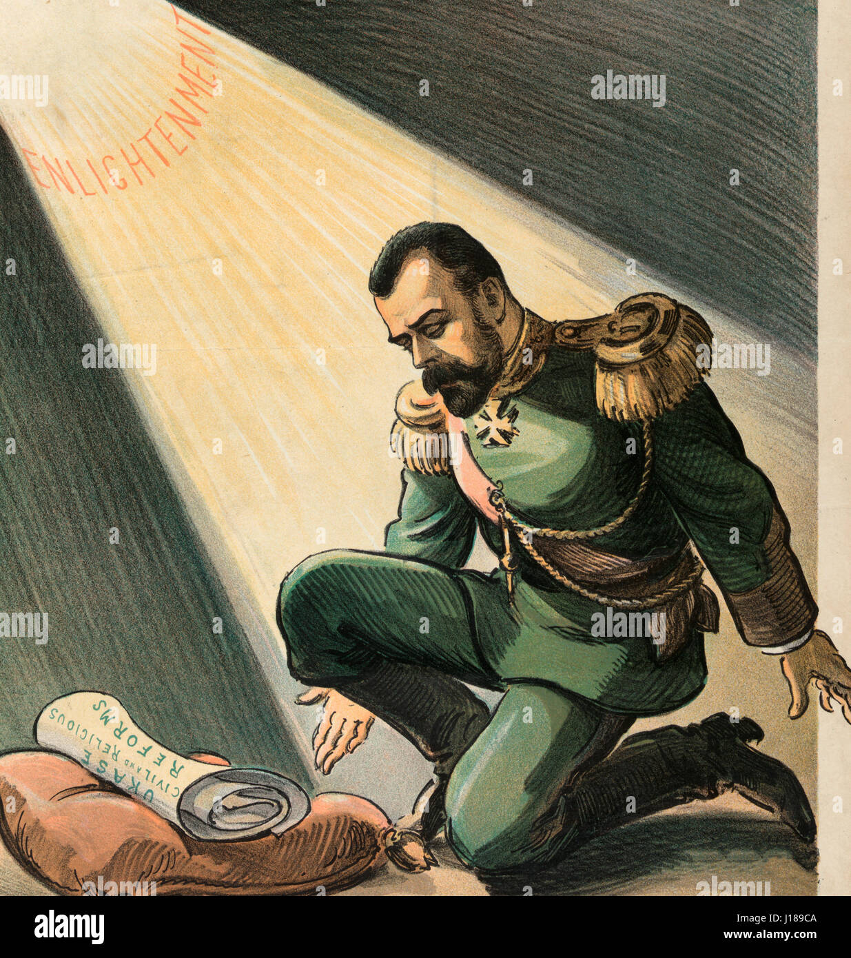 La luce in Russia più scuro - Illustrazione mostra Nicholas II, l'imperatore di Russia, inginocchiati su un ginocchio prima di un cuscino sul quale poggia una chiocciola di carte etichettato 'Ukase civile e religiosa e riforme"; i raggi di luce etichettato 'enlightenment' fascio illuminante giù Nicholas II. Cartoon politico, 1903 Foto Stock