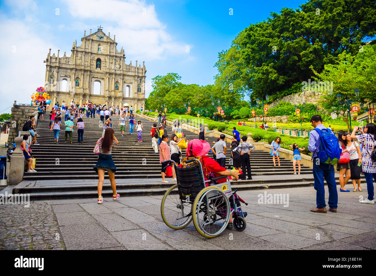 Macao, China-September 18, 2015: Le Rovine di San Paolo è un monastero del XVII secolo la chiesa portoghese e la più affollata di attrazione turistica e uno di Macao Foto Stock