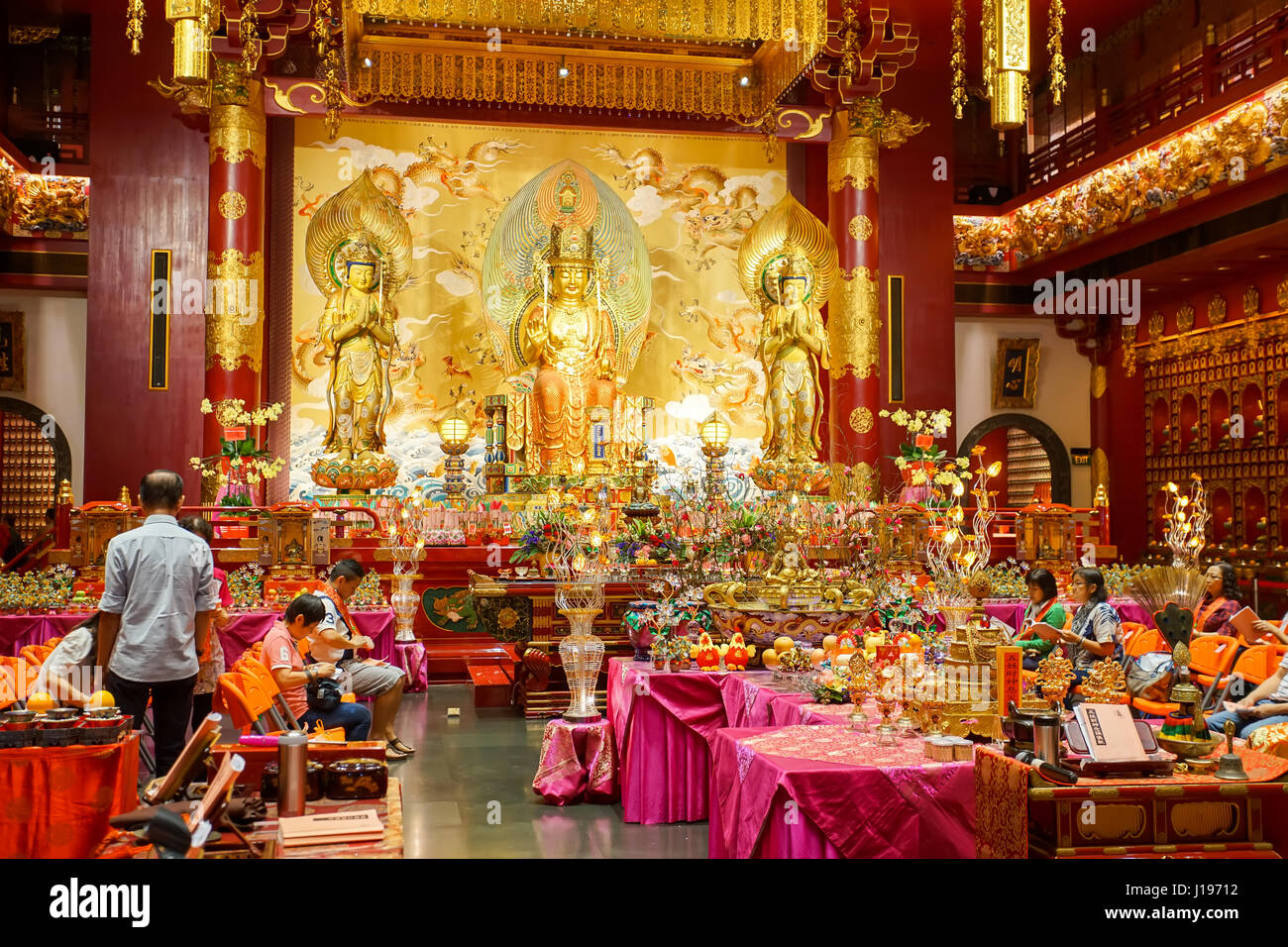 SINGAPORE, Jan 20 2017: Il cinese tempio Buddista del Dente del Buddha reliquia tempio situato nel quartiere Chinatown di Singapore. Foto Stock
