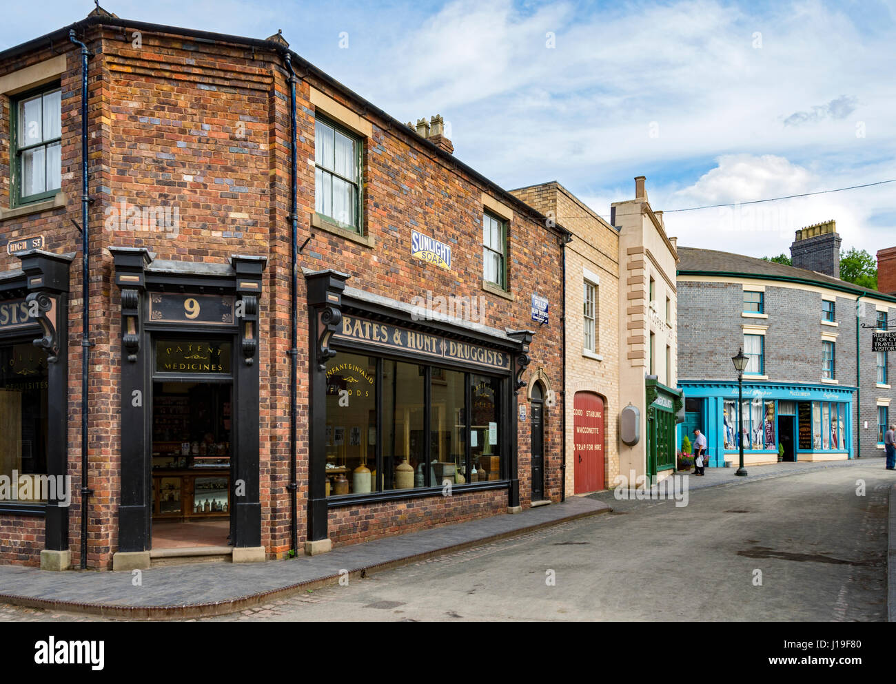 La Farmacia a Blists Hill cittadina in stile vittoriano, vicino Madeley, Shropshire, Inghilterra, Regno Unito. Foto Stock