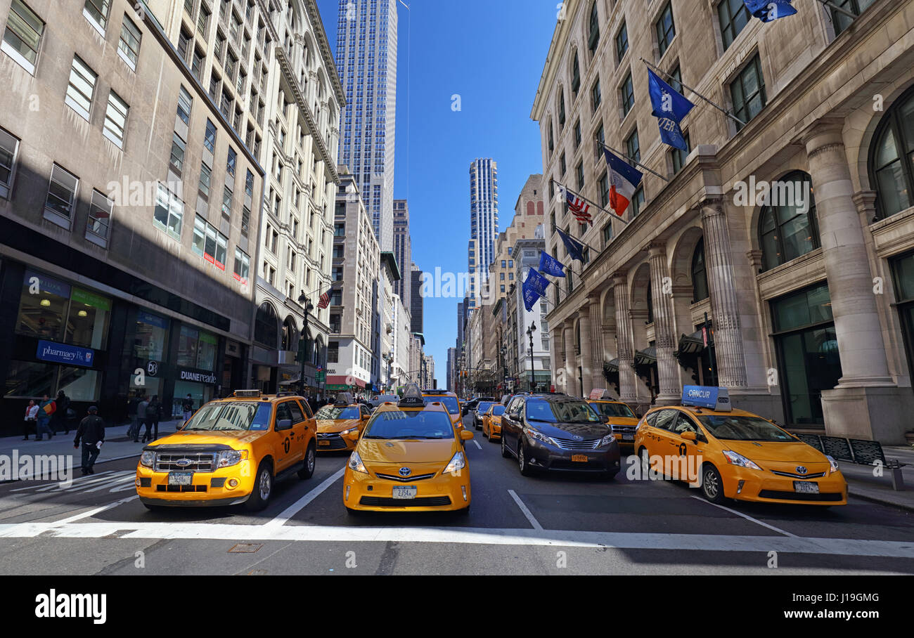 Yellow taxi nella città di New York, Stati Uniti d'America Foto Stock