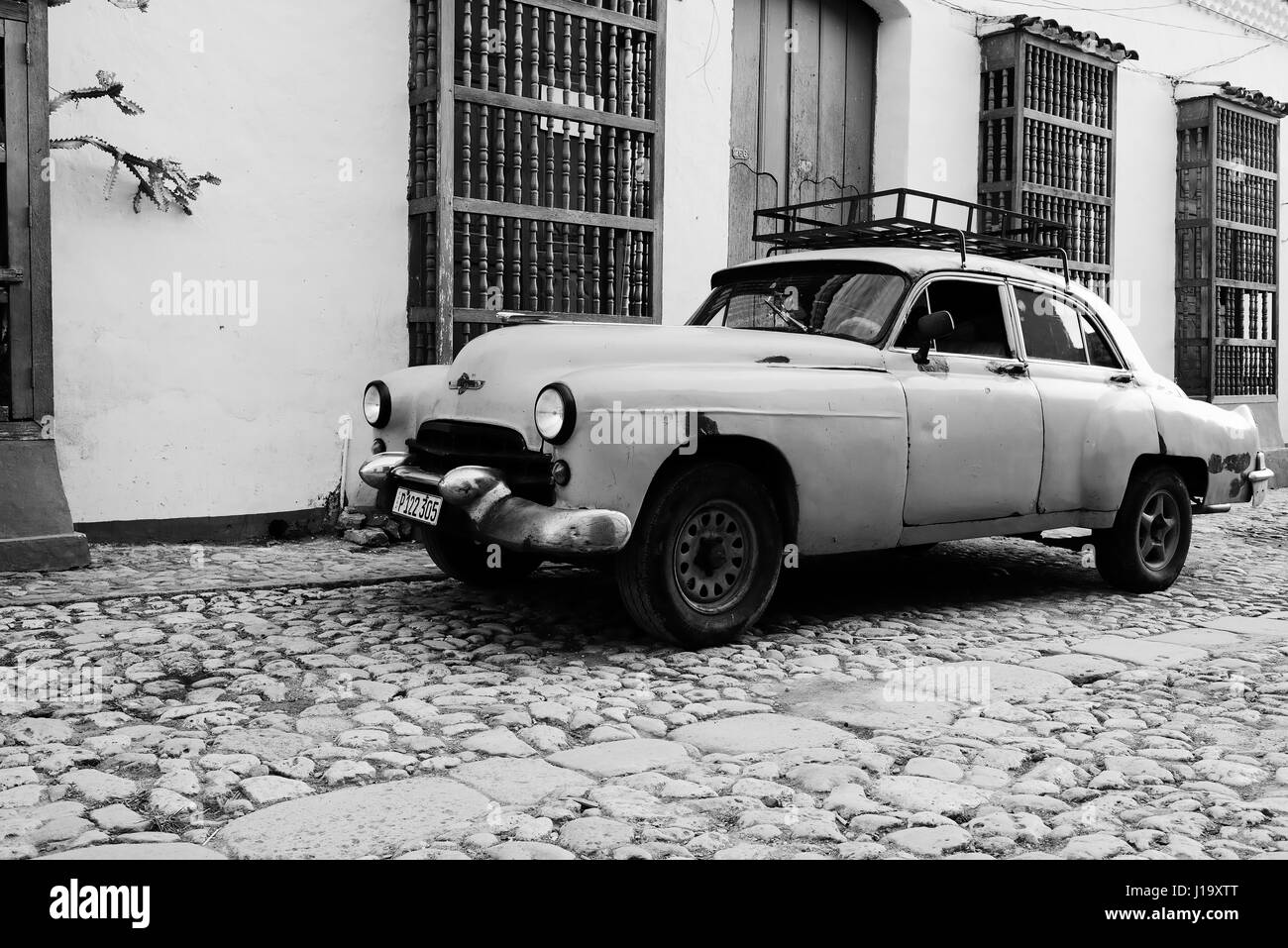 Vecchia auto americane che sono la più grande attrazione turistica su Cuba Foto Stock