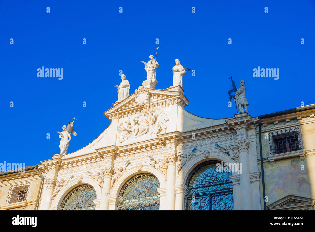 La facciata del Palazzo del Monte di Pietà, in Piazza dei Signori, Vicenza, Veneto, Italia Foto Stock