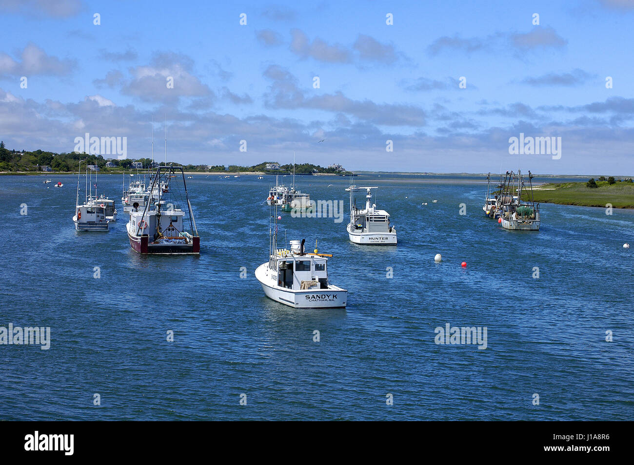 Barche da pesca a riposo - Porto di Chatham, Massachusetts - Stati Uniti Foto Stock
