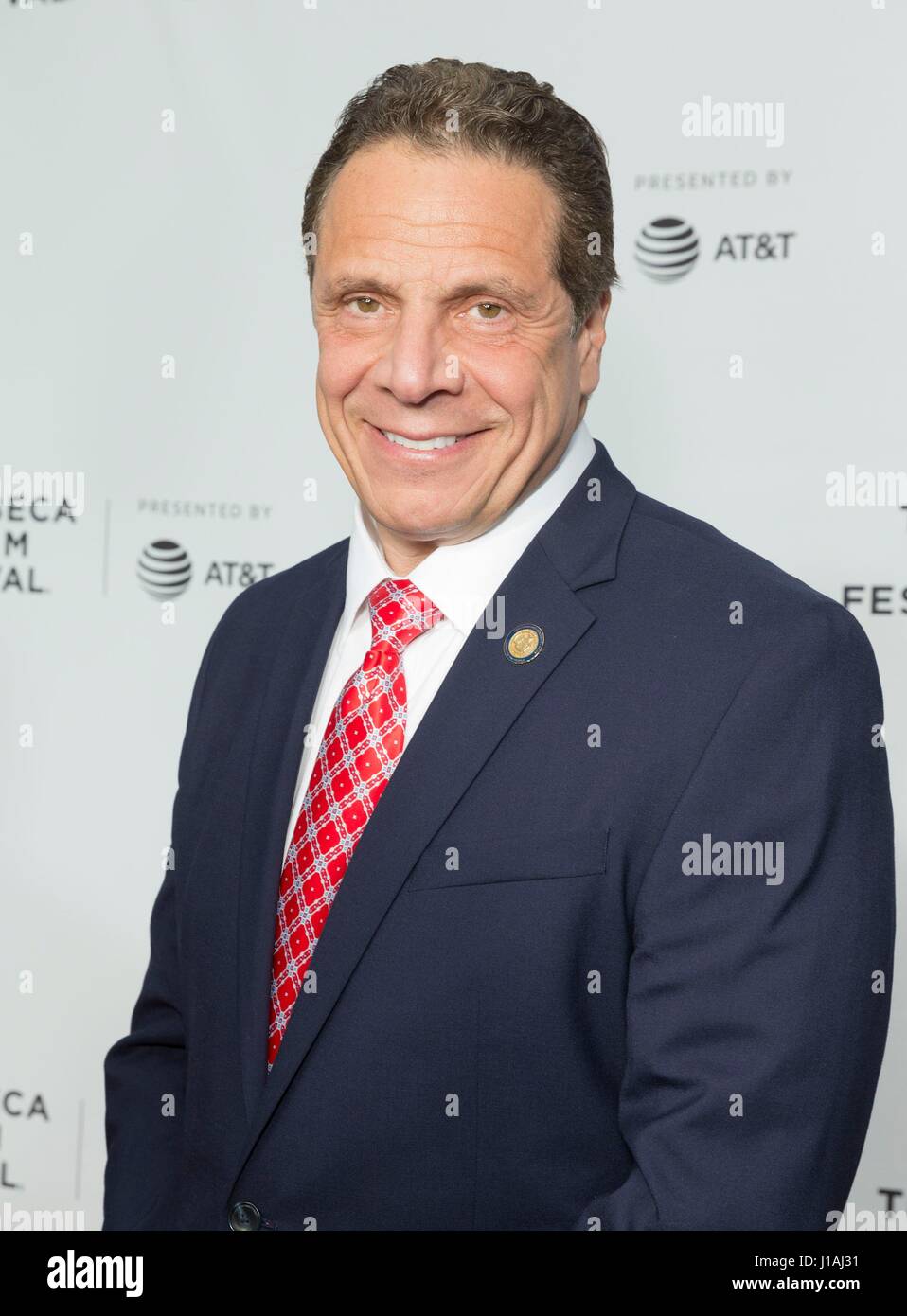 New York, NY, STATI UNITI D'AMERICA. Xix, Apr 2017. All'arrivo per Clive Davis: la colonna sonora della nostra vita apertura notturna Premiere al 2017 Tribeca Film Festival, Radio City Music Hall di New York, NY Aprile 19, 2017. Credito: Lev Radin/Everett raccolta/Alamy Live News Foto Stock