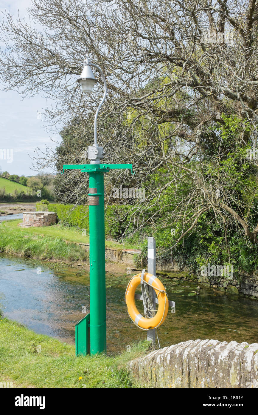 Il grazioso villaggio di Sud piscina nel sud prosciutti, Devon Foto Stock