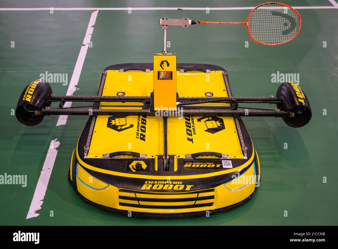 Robot con badminton racchetta racchetta bat Foto Stock