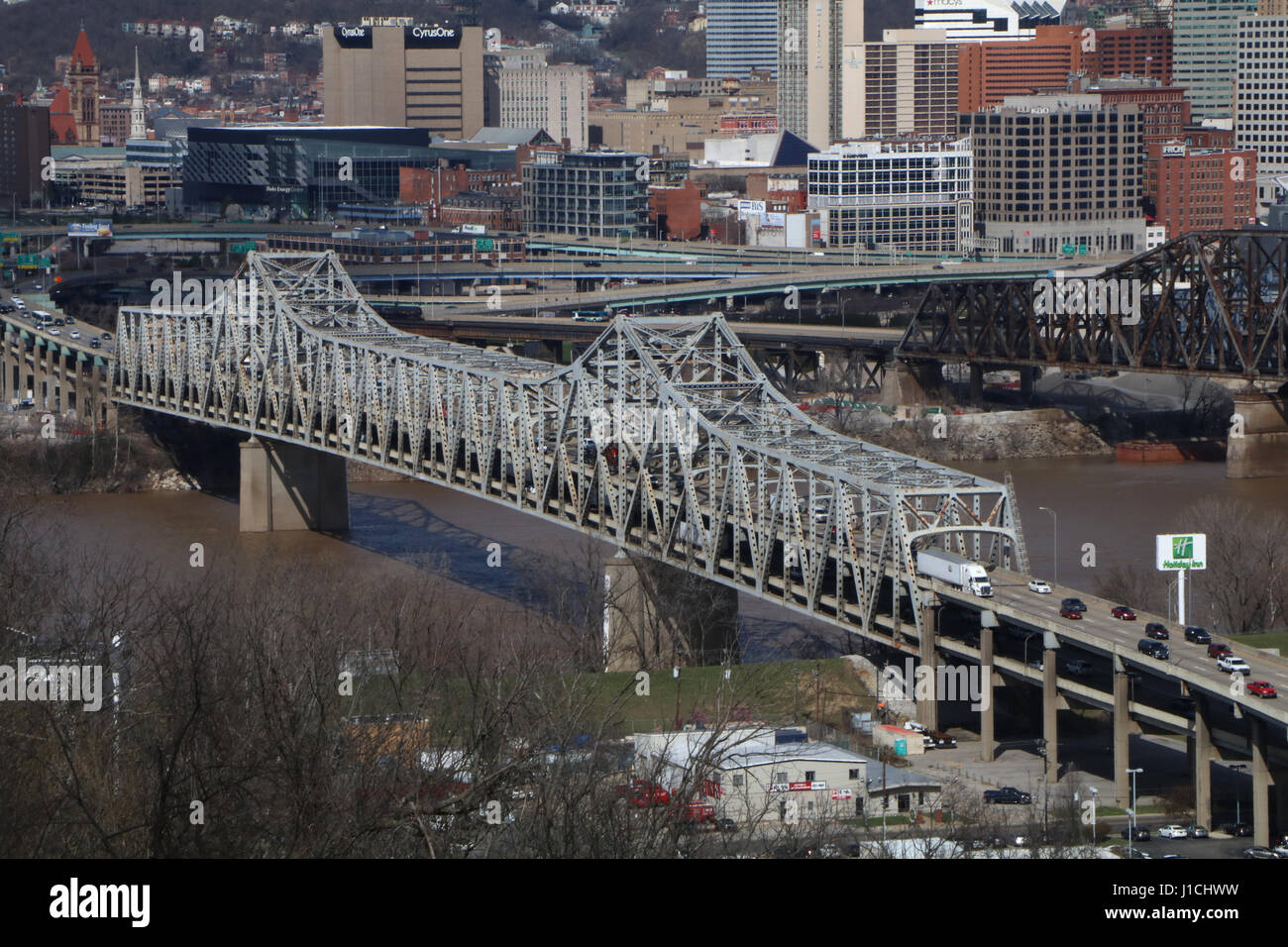 Infrastruttura - ruggine e danni per il Brent Spence ponte che porta interstatali 71 e 75 attraverso il fiume Ohio tra Ohio e , Kentucky Foto Stock