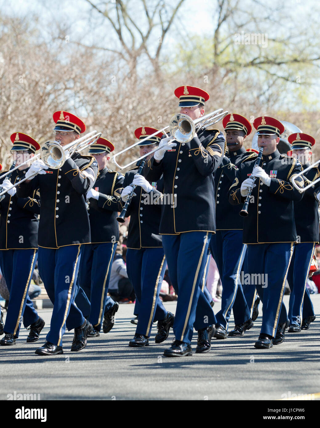 La US Army Band partecipando a una street parade - Washington DC, Stati Uniti d'America Foto Stock