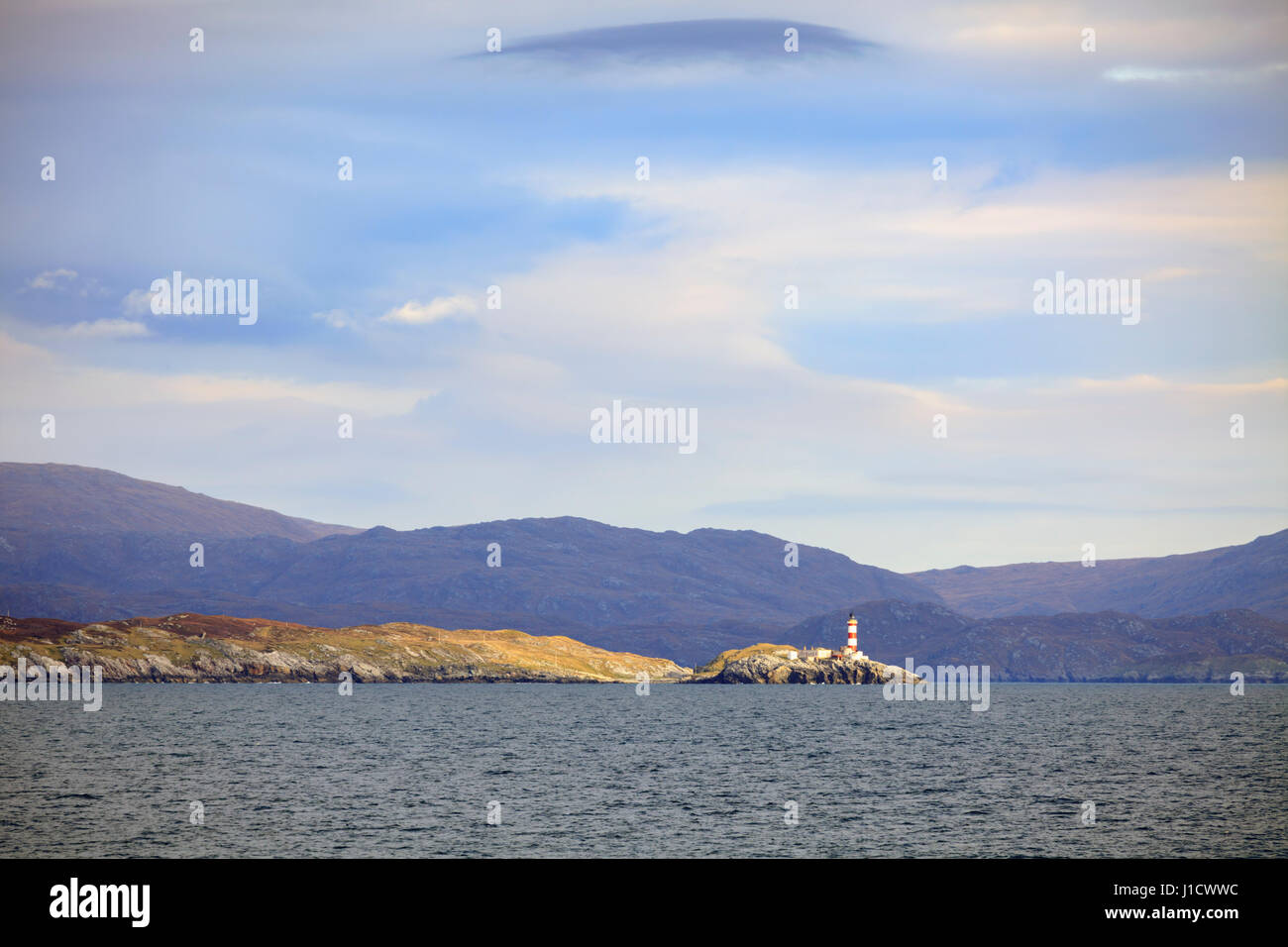 Faro Scalpay catturato dal Uig a Harris ferry Foto Stock