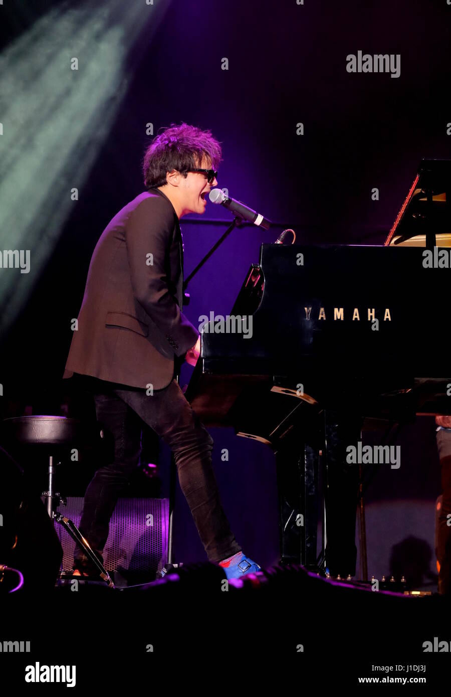 British musicista jazz Jamie Cullum effettuando al Festival Cornbury, Oxfordshire Foto Stock