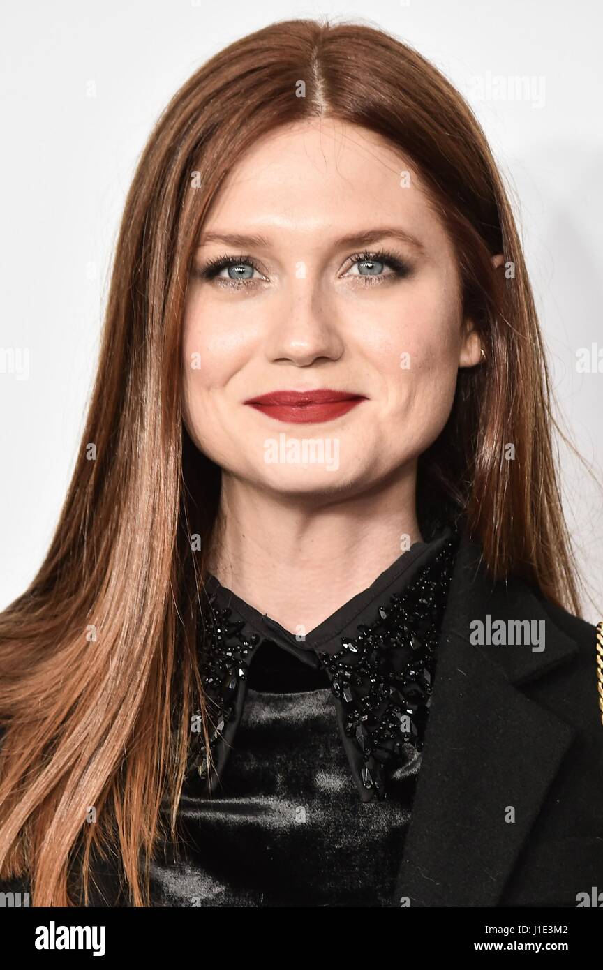 New York, NY, STATI UNITI D'AMERICA. Xix Apr, 2017. Bonnie Wright presso gli arrivi di Clive Davis: la colonna sonora della nostra vita apertura notturna Premiere al 2017 Tribeca Film Festival, Radio City Music Hall di New York, NY Aprile 19, 2017. Credito: Steven Ferdman/Everett raccolta/Alamy Live News Foto Stock