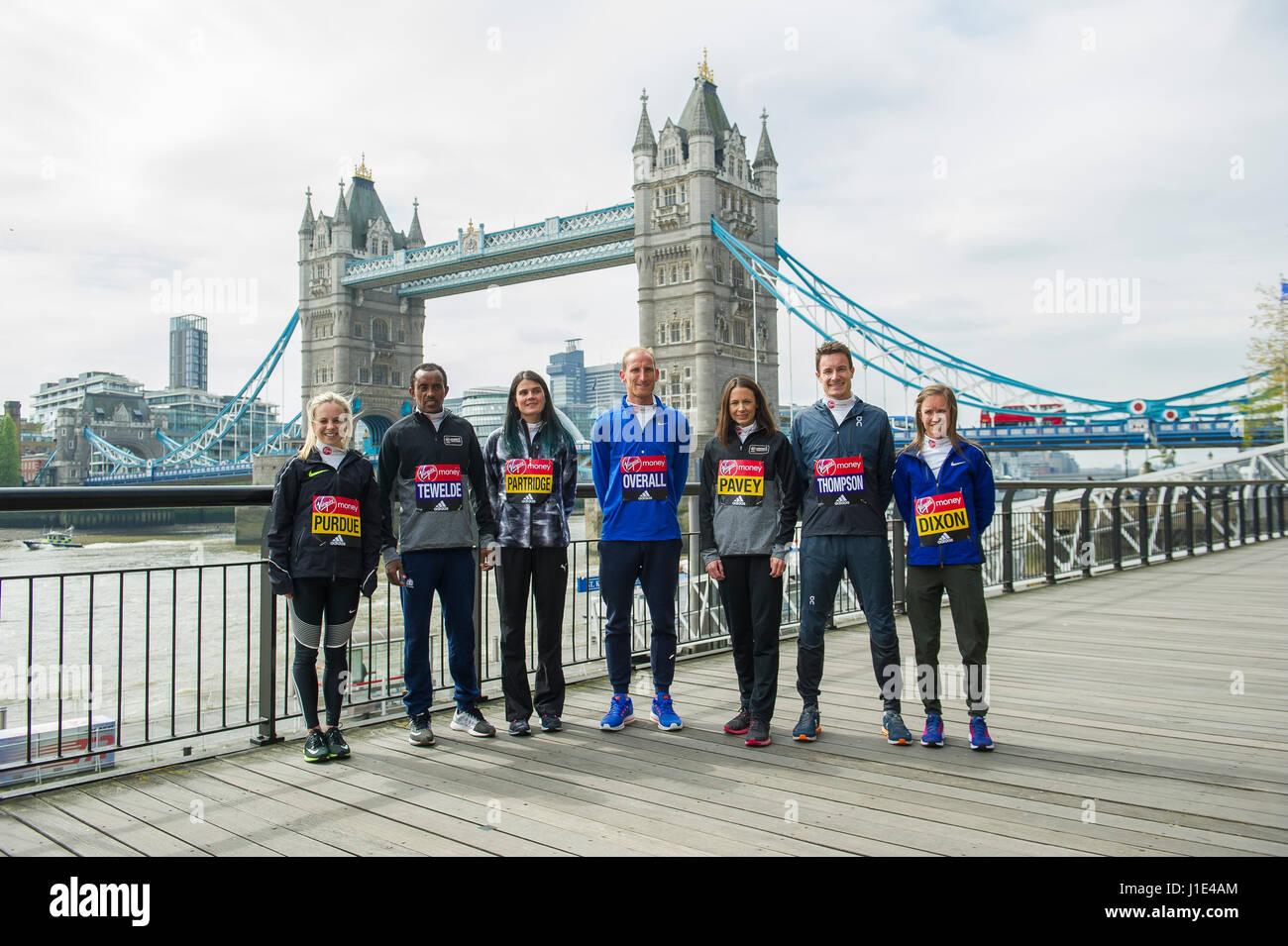 Soldi VIRGIN LONDON MARATHON Elite British uomini e donne chiamata foto Foto Stock