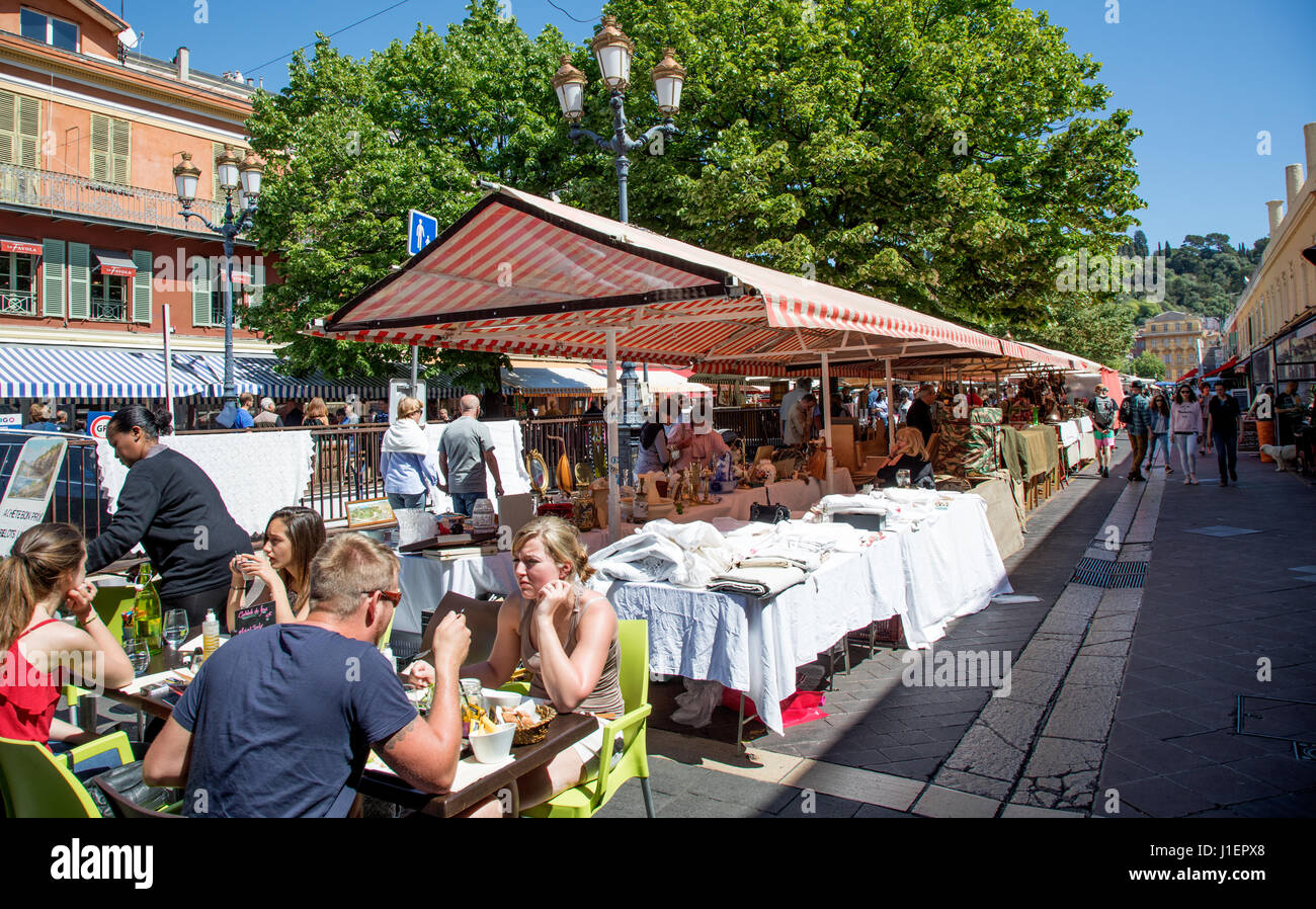 Il Lunedì di Cours Saleya mercato Brocante Nizza Francia Foto Stock