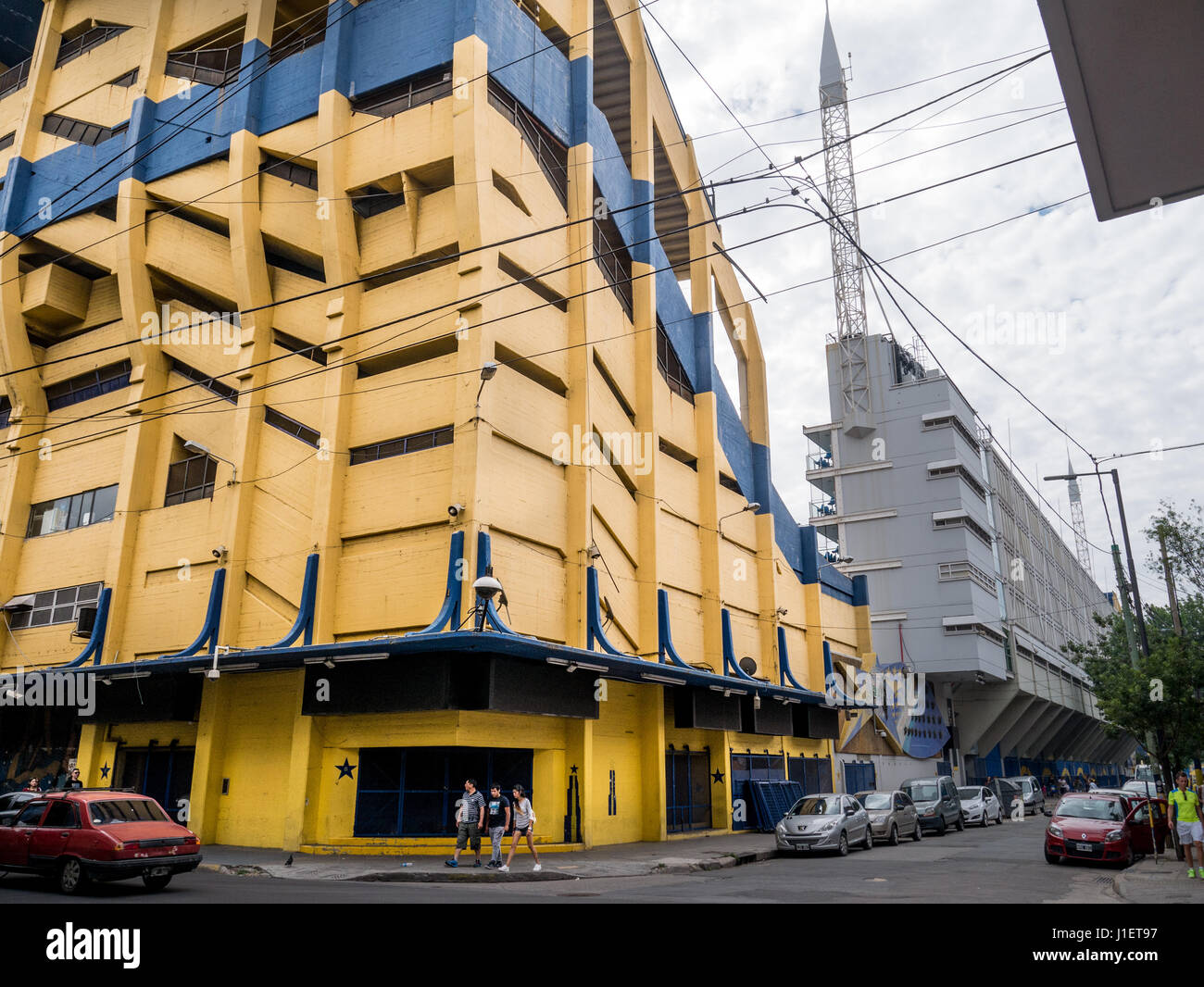 BUENOS AIRES, Argentina - 02 dicembre, 2016: al di fuori di architettura e i colori del Boca Juniors Stadium Conosciuto anche come La Bombonera Foto Stock