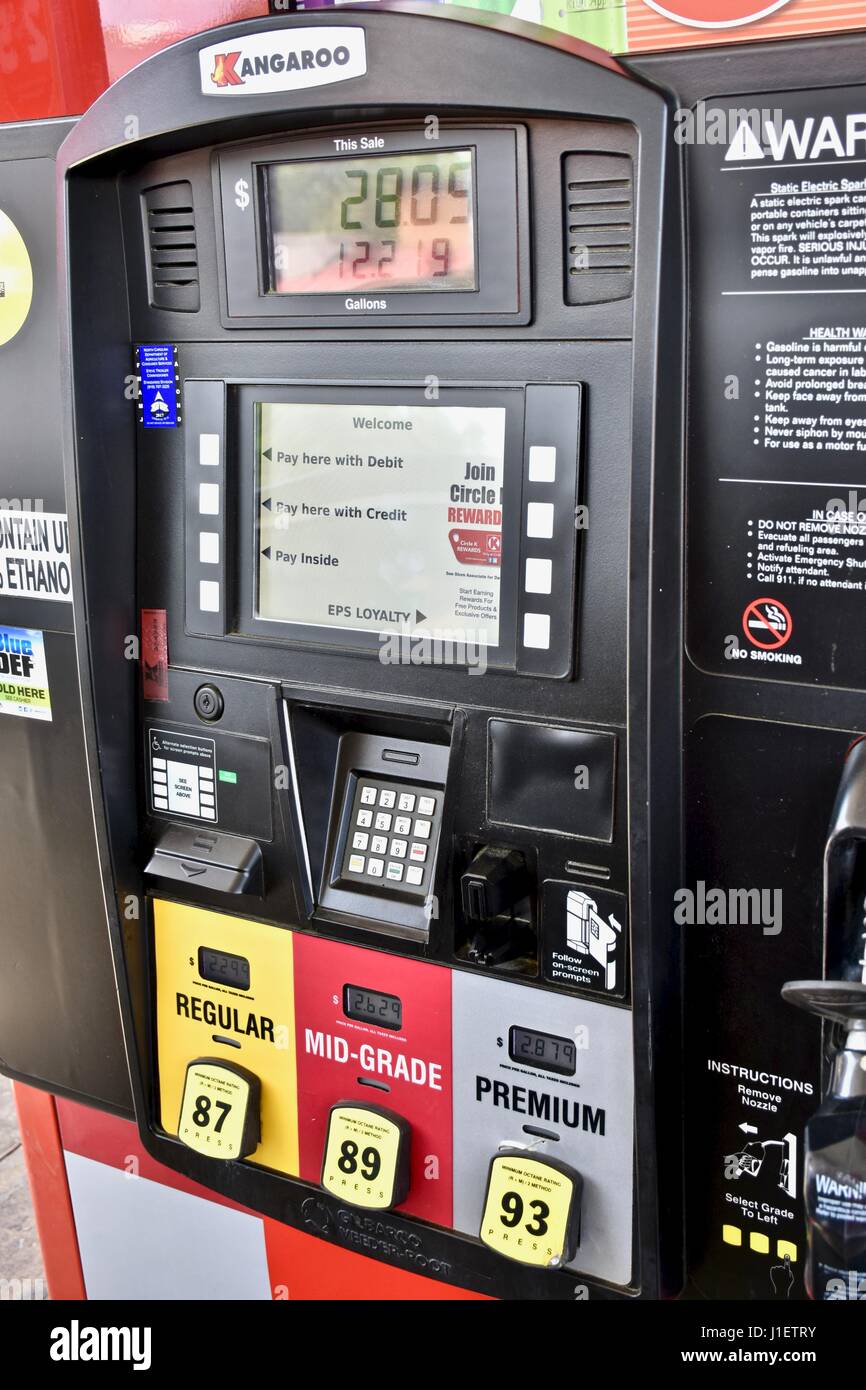 La pompa carburante dei prezzi del gas Foto Stock