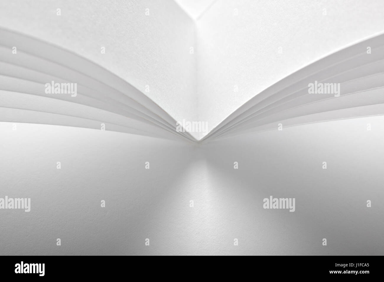 Libro bianco astratta. Alta chiave tecnica di illuminazione. Foto Stock