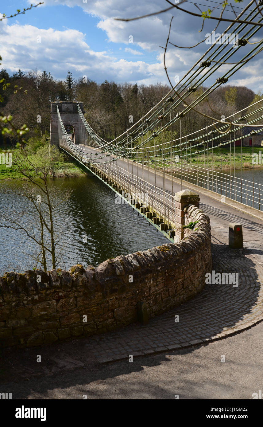 L'Unione il Ponte della Catena i mondi più antico ponte di sospensione aperto nel 1820 a un design dal capitano Samuel Brown RN Foto Stock