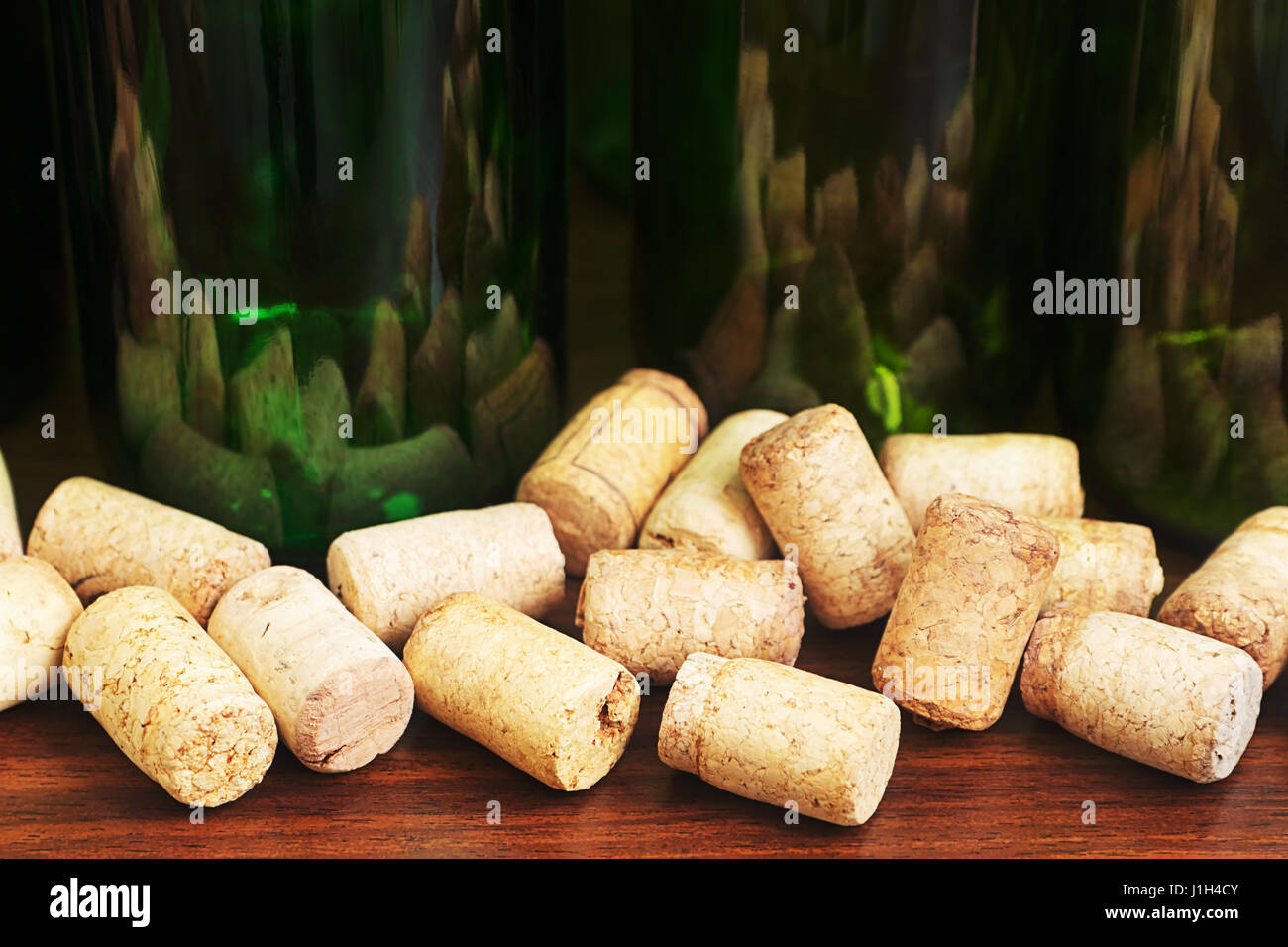 Tappi sughero bicchiere immagini e fotografie stock ad alta risoluzione -  Alamy