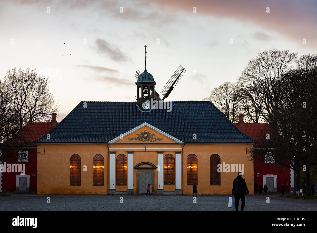 COPENHAGEN, Danimarca - 24 dicembre 2016. Le persone al di fuori della cittadella di cappella. Foto Stock