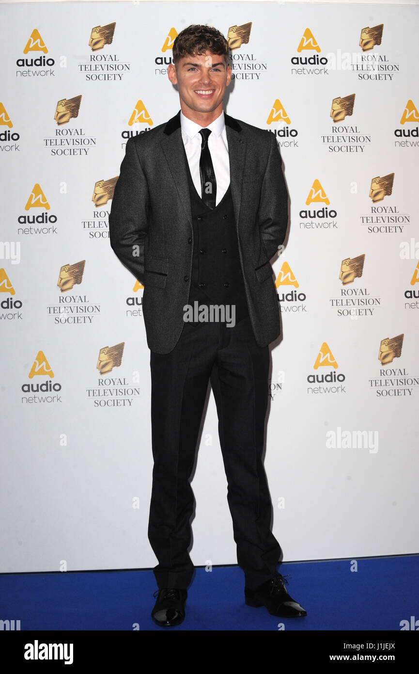 Il Royal Televisione Programma Società Awards tenutosi presso il Grosvenor House Hotel, Park Lane - Arrivi con: Kieron Richardson dove: Londra, Regno Unito quando: 21 Mar 2017 Credit: WENN.com Foto Stock