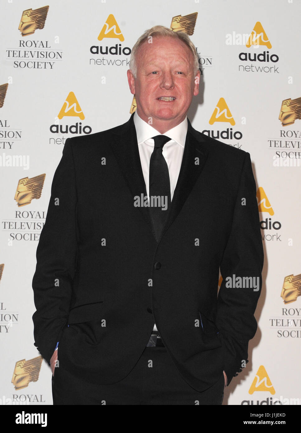 Il Royal Televisione Programma Società Awards tenutosi presso il Grosvenor House Hotel, Park Lane - Arrivi con: Les Dennis dove: Londra, Regno Unito quando: 21 Mar 2017 Credit: WENN.com Foto Stock