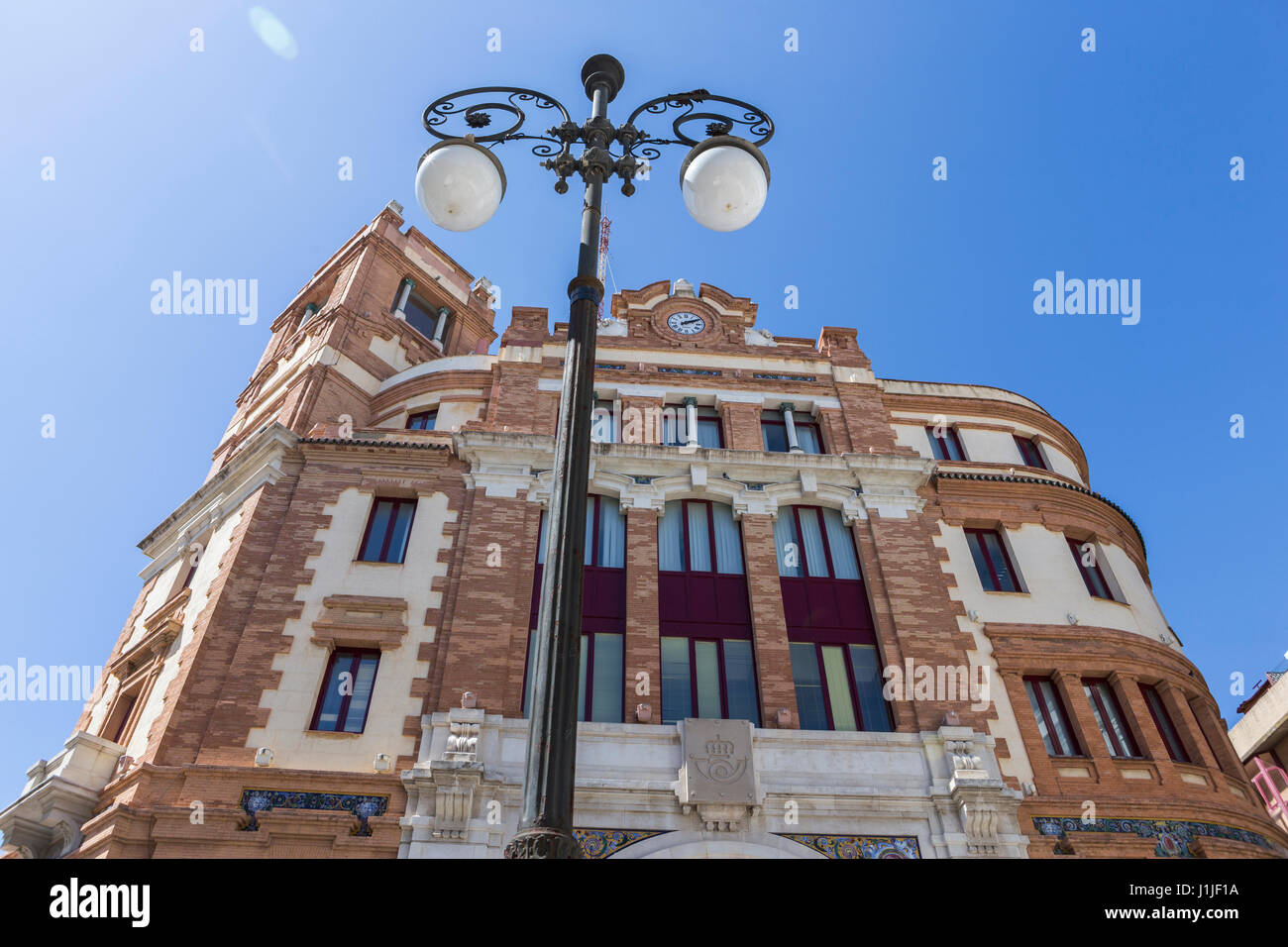 Cadiz, Spagna - 31 Marzo: Edificio post office, fu costruito nel 1925,è situato nella Plaza de las Flores, accanto al mercato centrale, di s Foto Stock