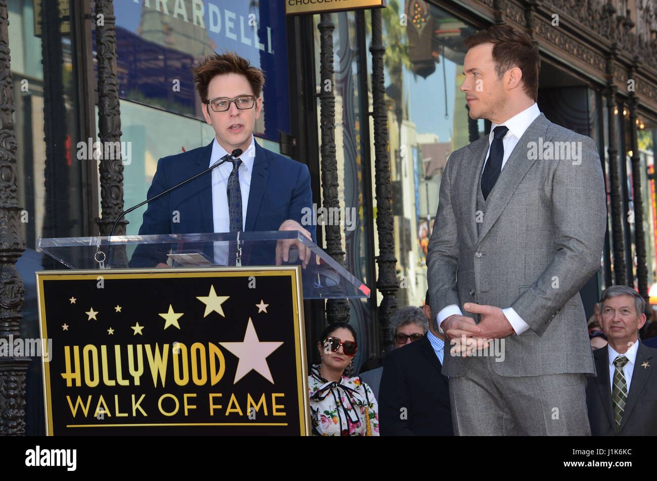 Chris Pratt Star 034 e Tim Gunn al Chris Pratt cerimonia stella sulla Hollywood Walk of Fame a Los Angeles. Aprile 21, 2017 Foto Stock