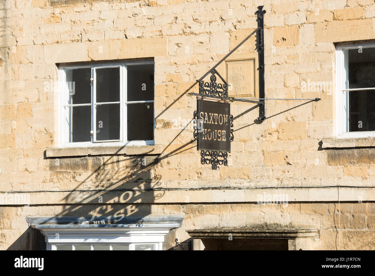 Saxton house segno e di ombra. Chipping Campden, Cotswolds, Gloucestershire, Inghilterra Foto Stock