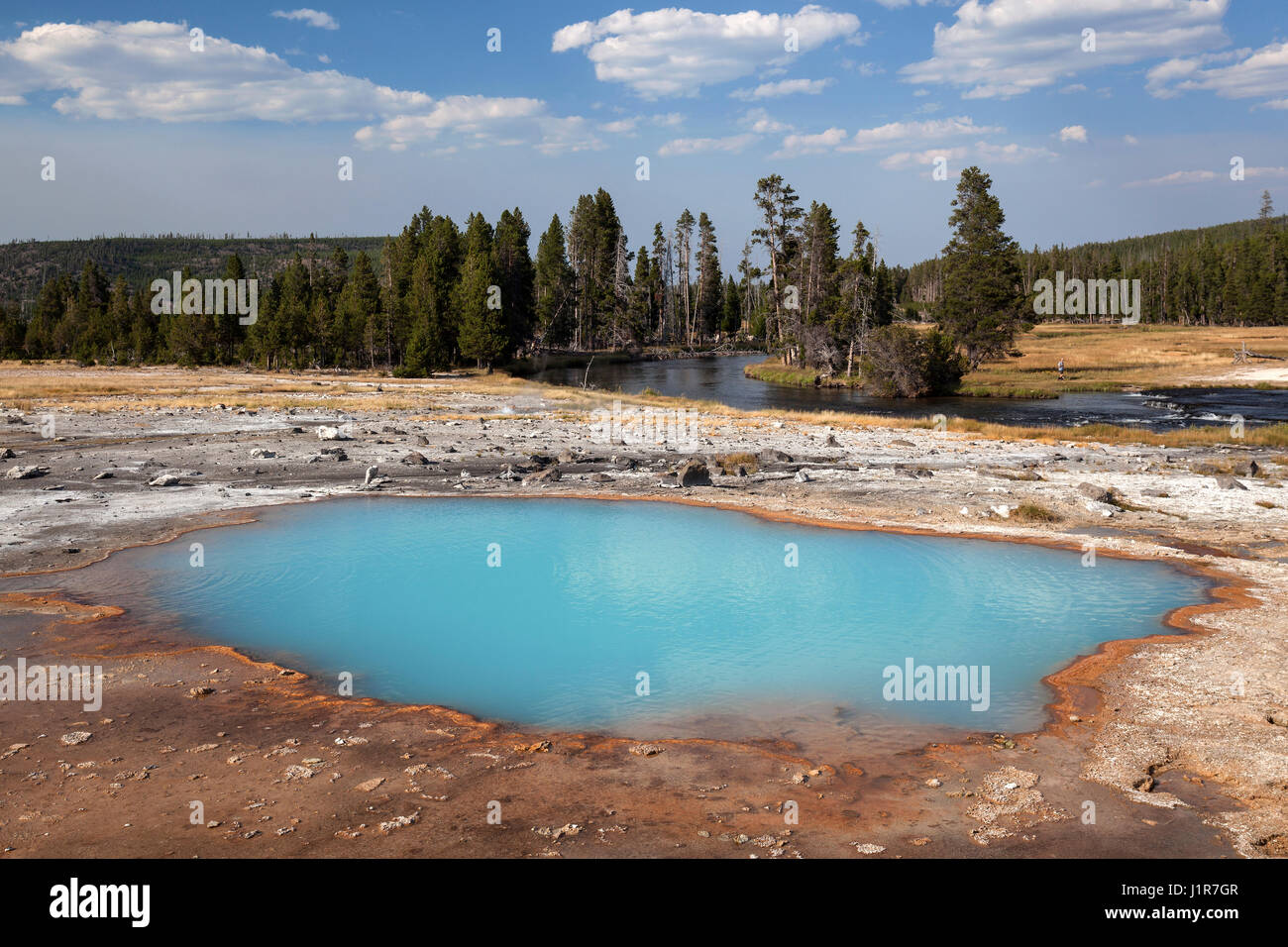 Opale nero piscina, posteriore Firehole River, Bacino di biscotto, il Parco Nazionale di Yellowstone, Wyoming USA Foto Stock