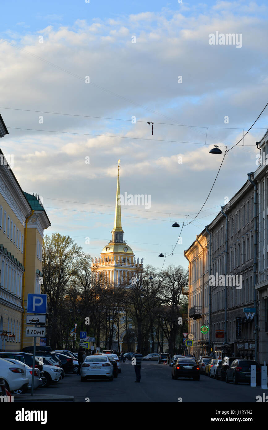 Vista della Guglia dell'Ammiragliato, nella prospettiva Voznesensky a San Pietroburgo Foto Stock