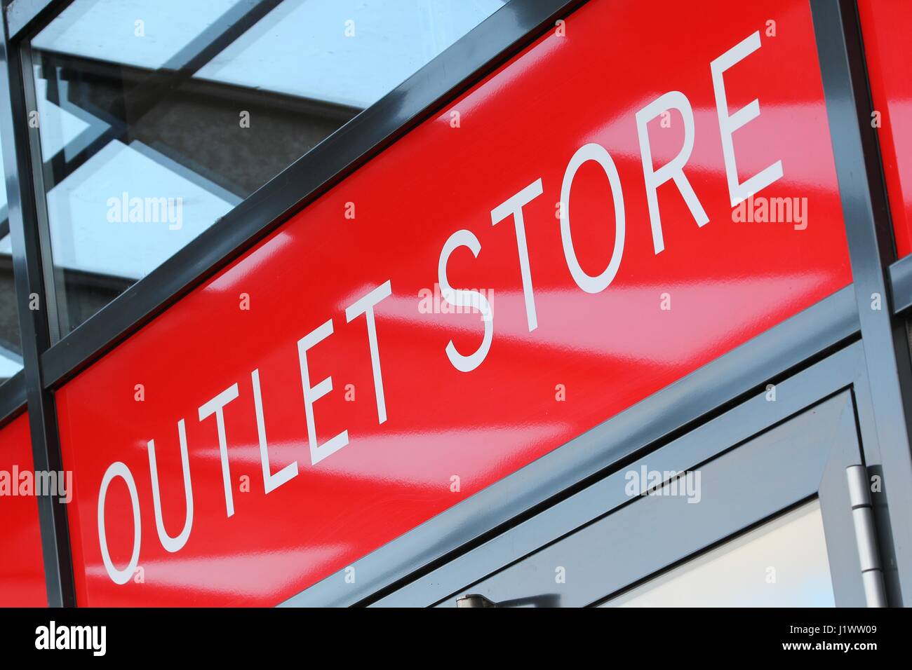 Ingresso di un outlet store Foto Stock