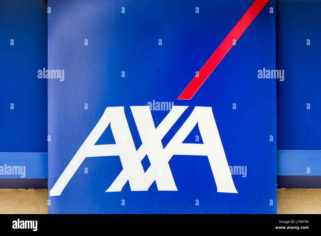Il logo della banca Axa in Belgio Foto Stock