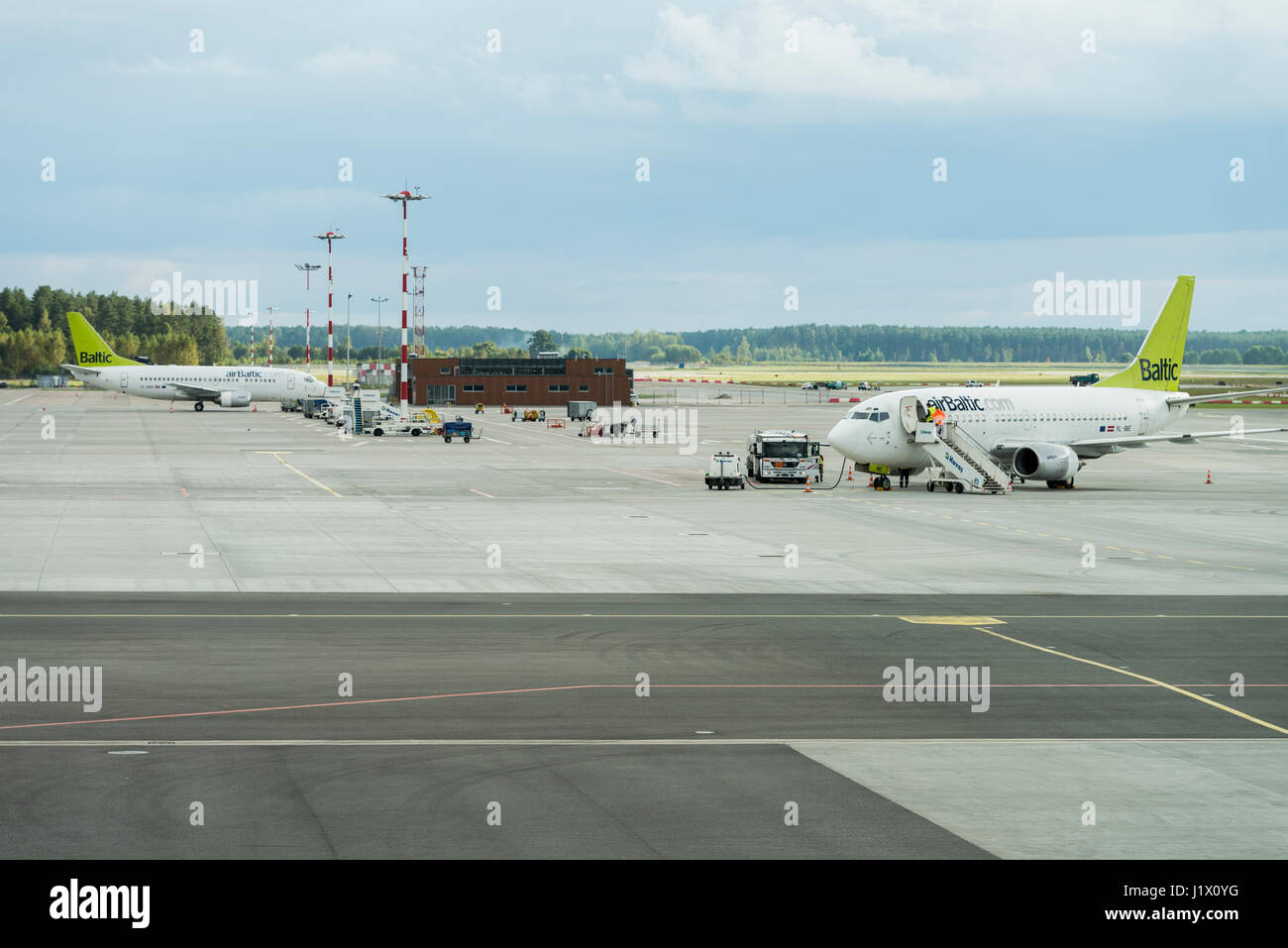 AirBaltic Boeing presso l'Aeroporto di Riga Foto Stock
