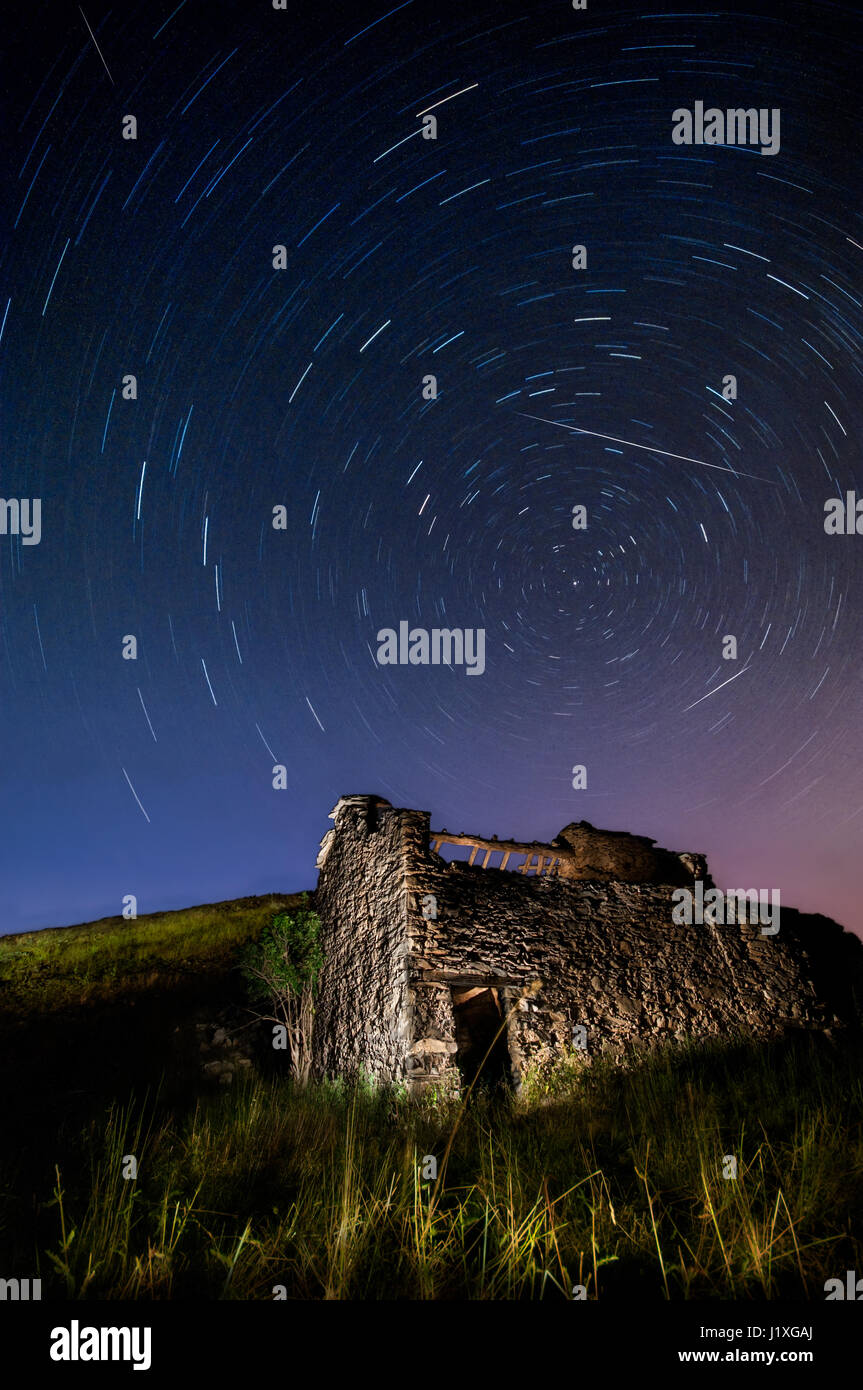 Il primo Perseids (stelle cadenti) sulle Alpi Italiane Foto Stock