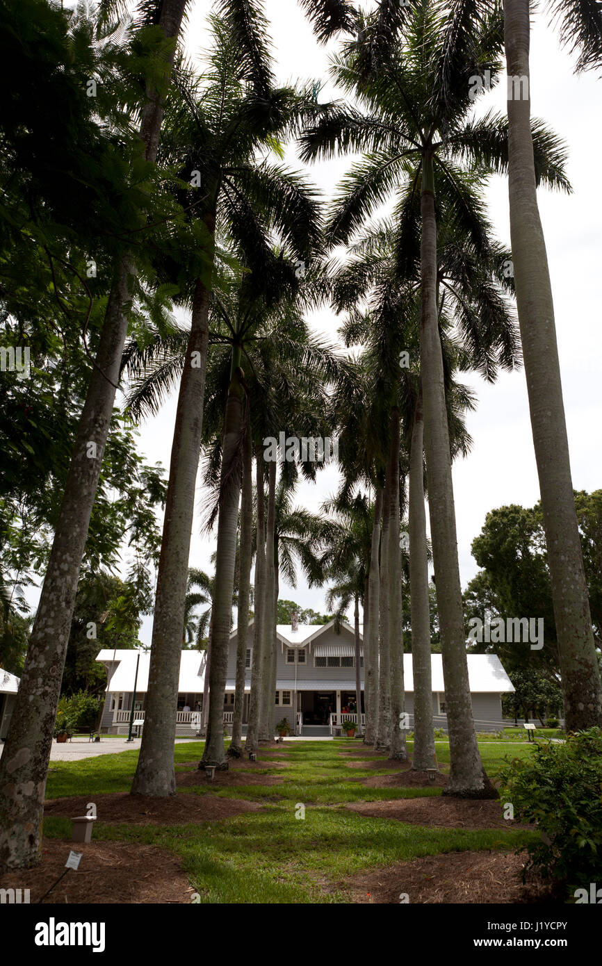 L'inverno la casa di Thomas Alva Edison accanto al Fiume Caloosahatchee in Fort Myers, Florida. Edison e Henry Ford costruire il loro inverno estates su adja Foto Stock