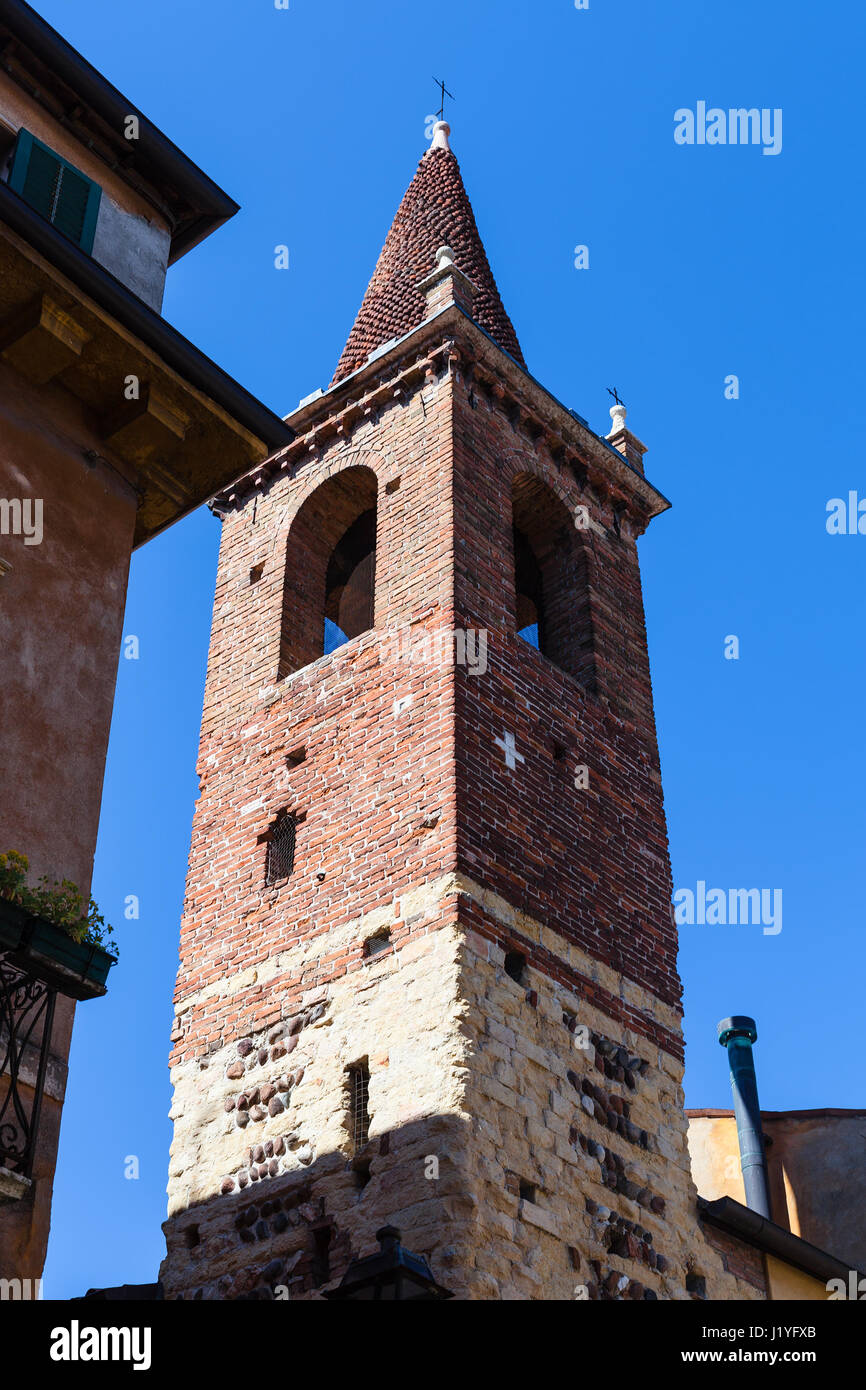 Viaggiare in Italia - torre dei Valdesi chiesa evangelica di Verona (Chiesa evangelica valdese di Verona) Foto Stock