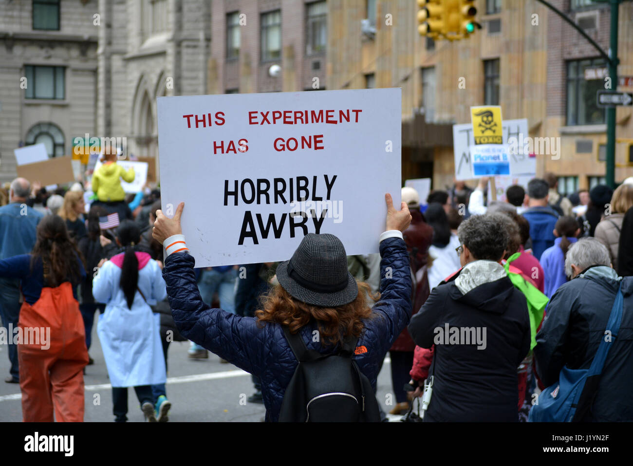 Le persone che hanno preso parte nel mese di marzo per la Scienza nella città di New York Foto Stock