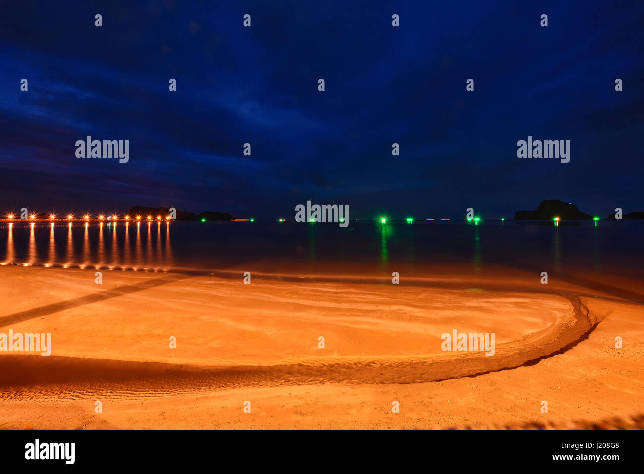Il Golfo di Thailandia presso blue ora, Prachuap Khiri Khan, Thailandia Foto Stock