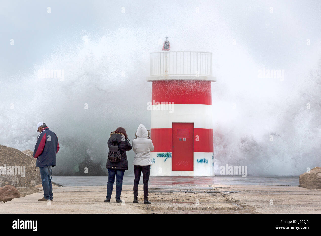 Faro di tempesta, la Porto de Abrigo da nazare, porta, Nazare, Oeste, Leiria Dist Foto Stock