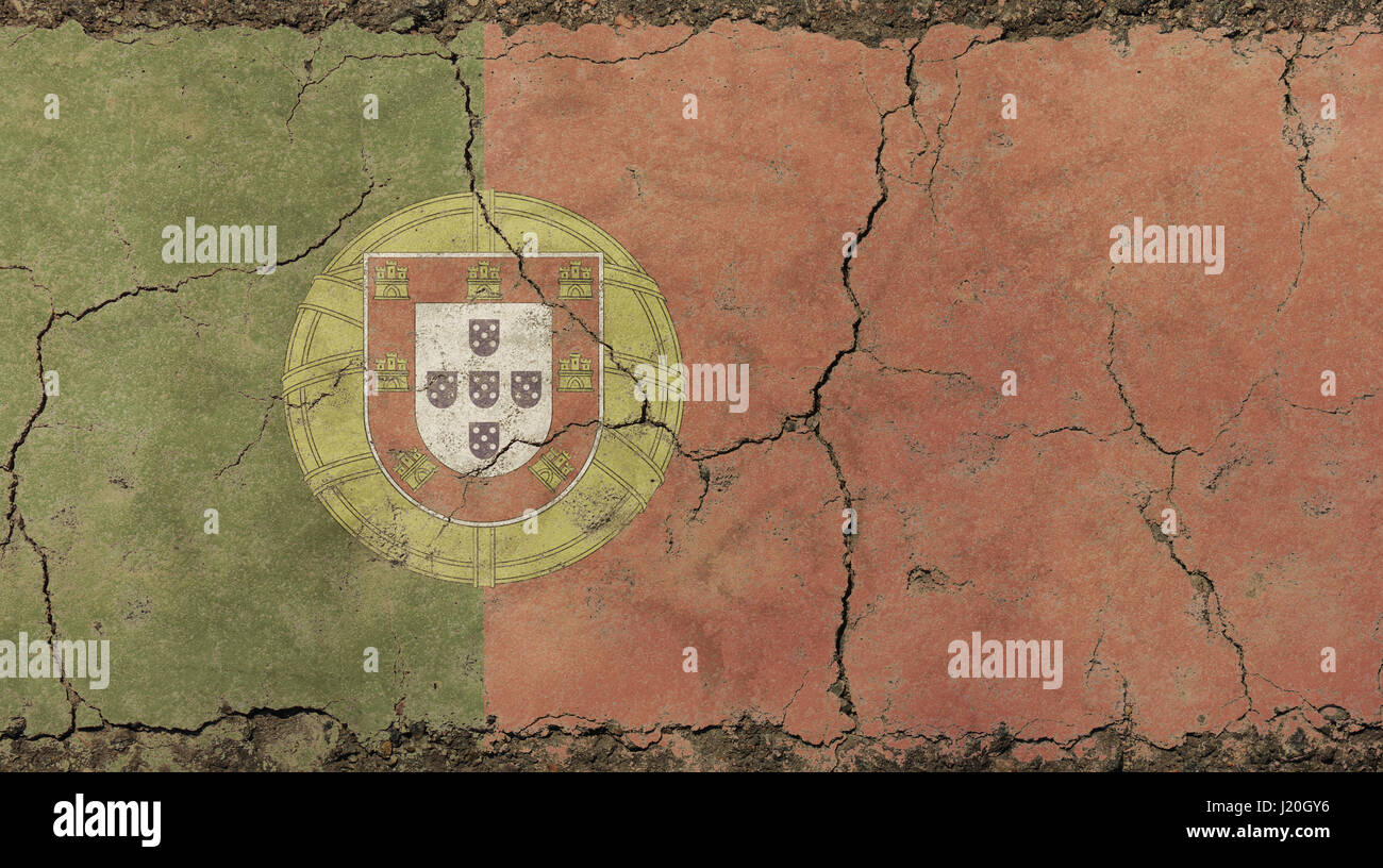 Il vecchio grunge sporco vintage sbiadito shabby distressed portogallo (Repubblica portoghese, Republica Portuguesa) bandiera nazionale con stemma sfondo su br Foto Stock