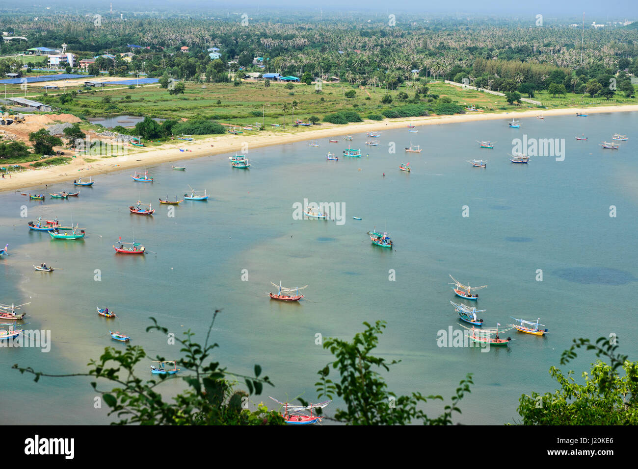 Villaggio di Pescatori in Ao Noi pier, Prachuap Khiri Khan, Thailandia Foto Stock