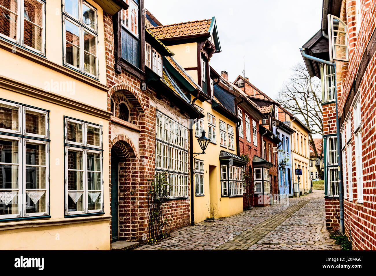 Lüneburg, Niedersachsen, Straße in der Altstadt; Lueneburg, Bassa Sassonia, Street nella città vecchia Foto Stock