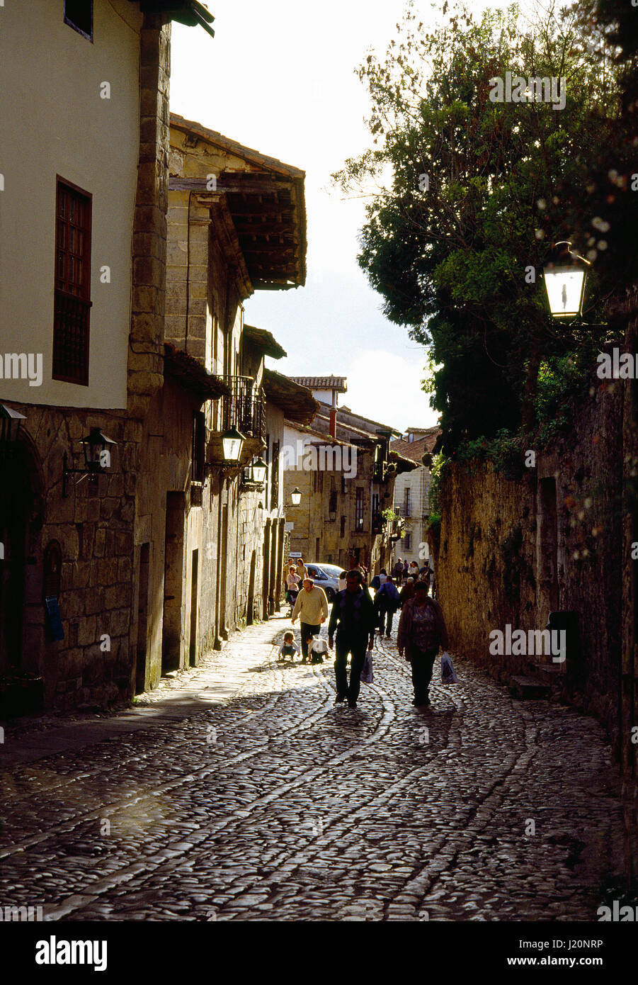 Street. Santillana del Mar, Cantabria, Spagna. Foto Stock